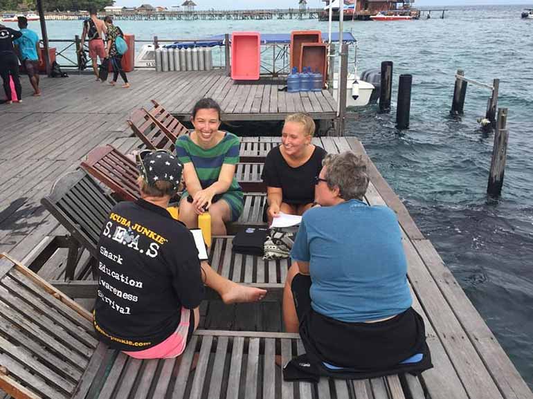 scuba diving briefing mabul